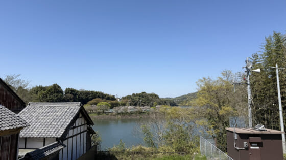 「濃厚で楽しい八百津ライフでした」和菓子屋が並ぶ通りの、川の見える家【今週のPickup #28 八百津A邸】